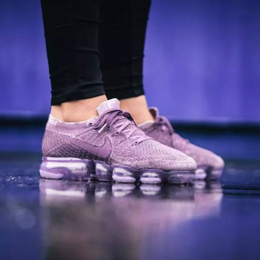 【周冬雨同款】nike"air vapormax flyknit 紫色运动鞋$190(约1376