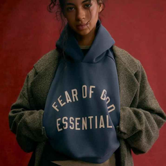 Farfetch 发发奇：FEAR OF GOD ESSENTIALS 大促专场 经典徽标T恤到手￥200+