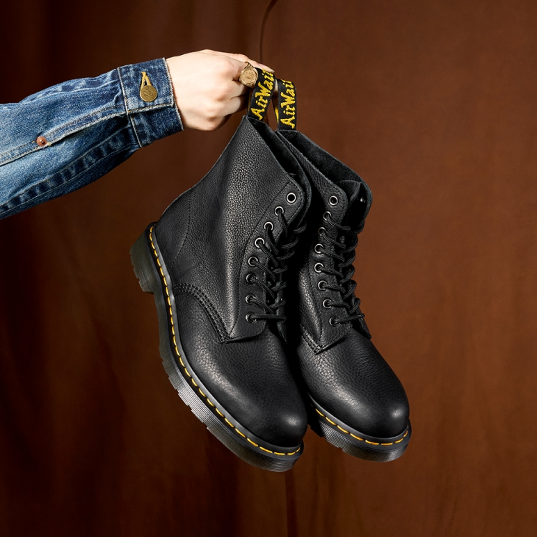 SSENSE：Dr. Martens 潮鞋热卖 玛丽珍鞋$72 凉鞋$104