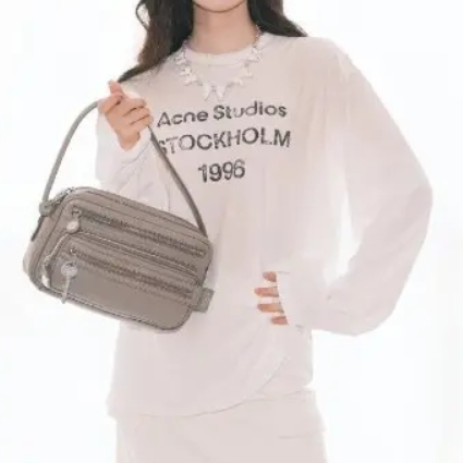 徐若晗同款！Acne Studios T恤