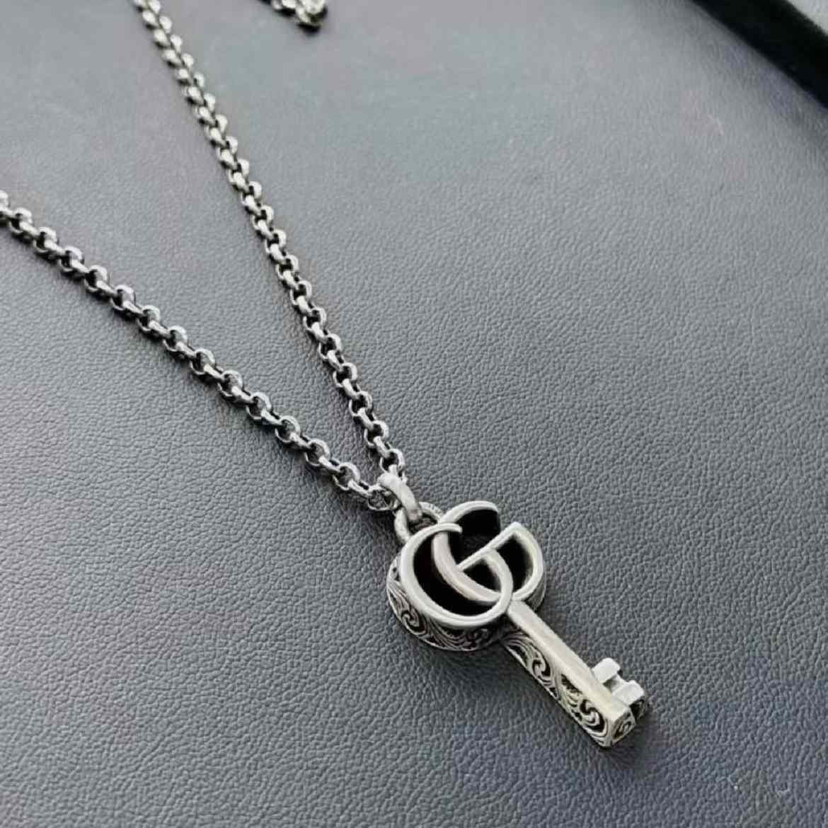 Gucci 钥匙项链
