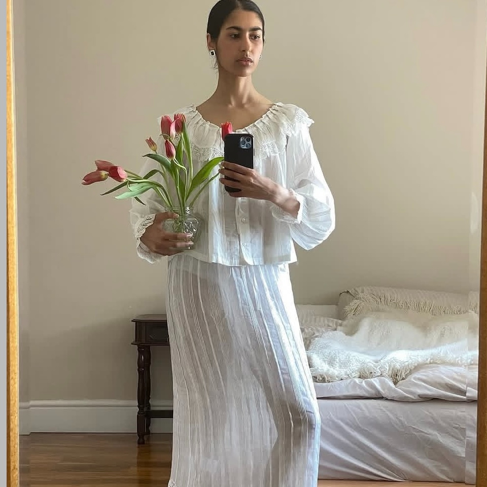 Net-A-PORTER 亚太站：DOEN 春夏美衣热卖专场 Traveler 白色短款上衣HK$1487
