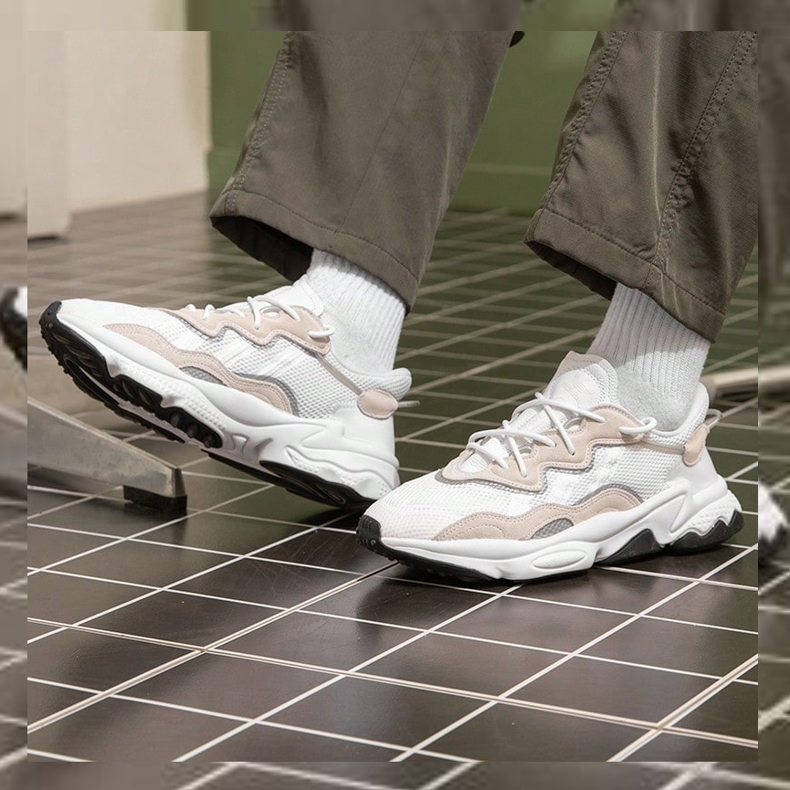 Adidas OZWEEGO 运动休闲鞋