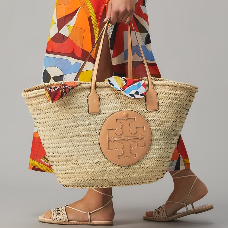 THE OUTNET UK：度假包闪亮登场 随时随地Top级松弛感