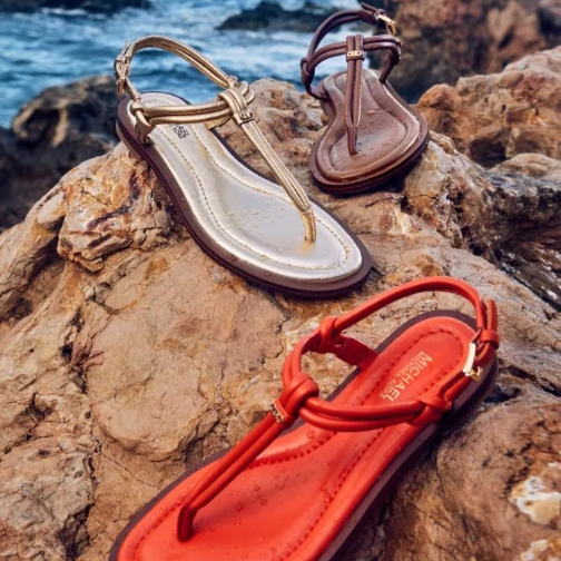 Michael Kors 美网：夏日凉鞋限时特卖 Carson  徽标粗跟凉鞋$58