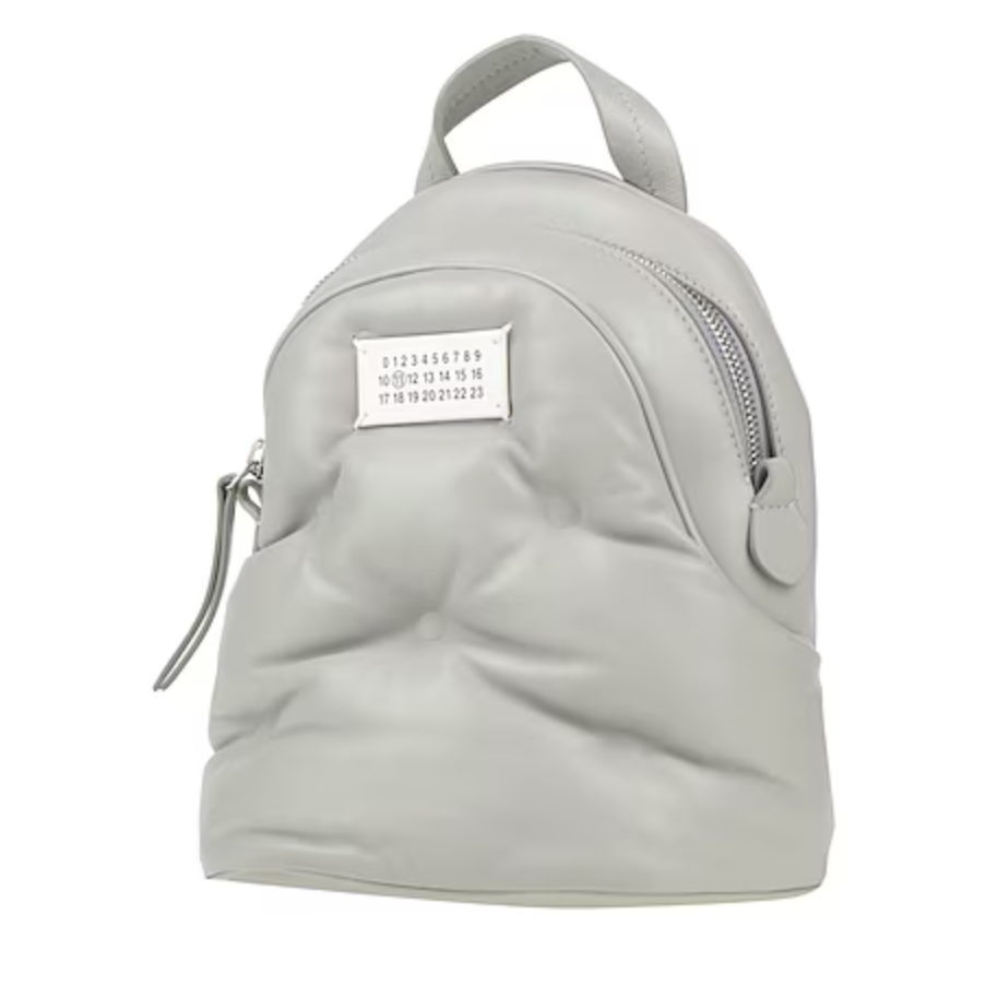Jennie、王悦伊同款不同色！Maison Margiela 灰Glam Slam 灰色双肩包