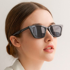 Nordstrom Rack：墨镜闪促 BCBG 墨镜$19 Marc Jacobs 飞行员墨镜$59