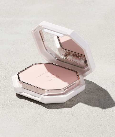 Fenty Beauty 哑光粉饼