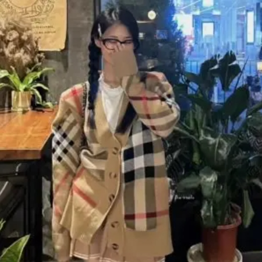 LN-CC：季中大促！西太后别针土星耳钉HK$1085