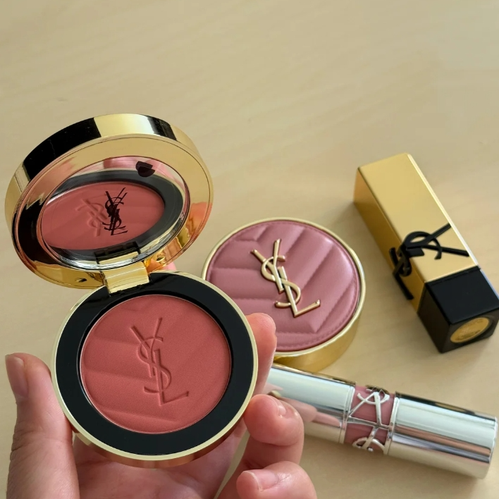 Boots：YSL 圣罗兰精选彩妆促销 入恒久粉底液、皮革粉饼、唇冻等