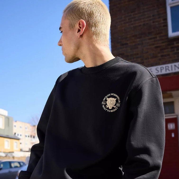 Urban Outfitters 英站：美式男孩穿搭轻松拿捏 卫衣£18 T恤£13