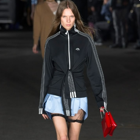 中站折扣！SSENSE：Alexander Wang 潮品促销 牛仔短裙$230 单肩包$245