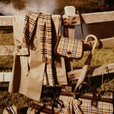 Neiman Marcus：Burberry 私促上新 大童T恤$161 羊毛围巾$273