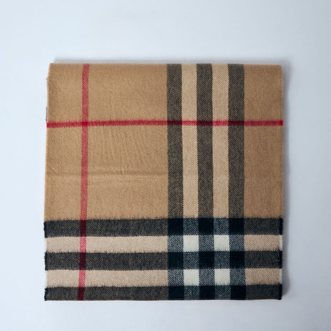 Burberry 巴宝莉 经典羊绒围巾
