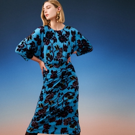 THE OUTNET 美站：DVF 法式美裙热卖 斑马纹真丝裹身连衣裙$328