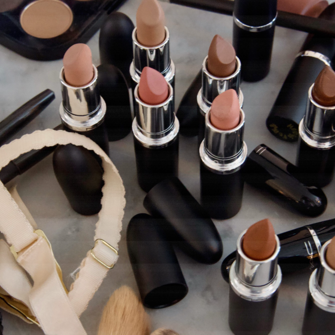 MAC Cosmetics：国际口红节大促！创造你的精美唇妆