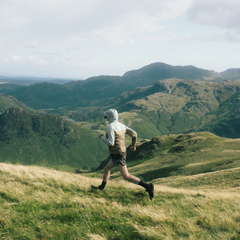 End Clothing US：限时热卖！入手 Hoka、始祖鸟、阿迪达斯等