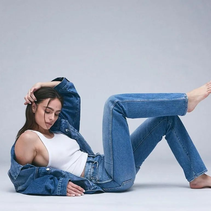 FWRD：折扣区热卖 选购 Buberry、Alexander Wang、Acne Studios