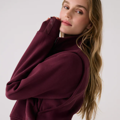 Lole US：初秋上新 全场正价服饰热卖 Yonder 半拉链上衣$62