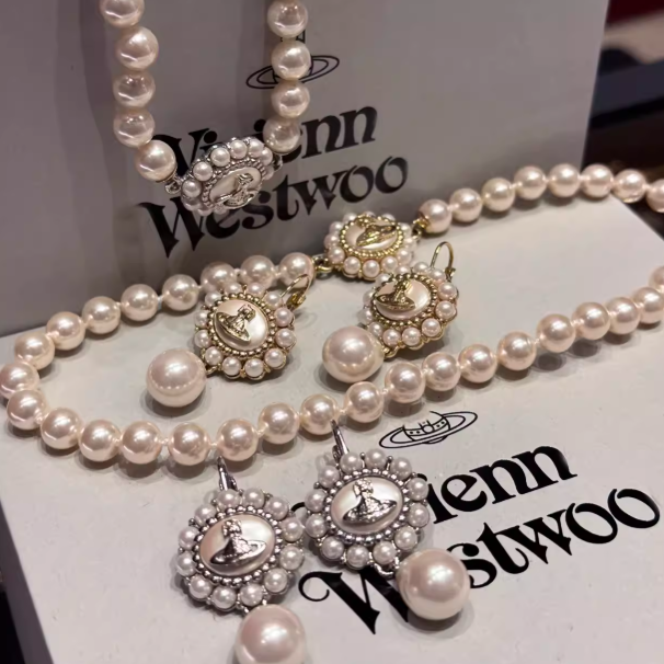 Flannels：Vivienne Westwood 西太后专场促销！入手包袋、配饰等