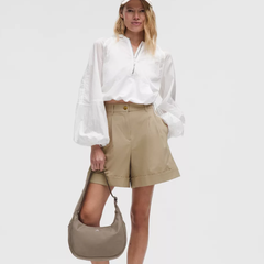 Lululemon LuluLinen 高腰短裤