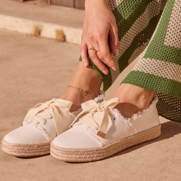 TOMS Shoes： 节日精选7.5折