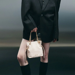 Charles & Keith Arya 链条手提斜挎包