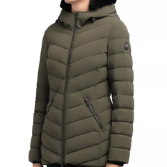 Moose Knuckles Roselawn 羽绒夹克