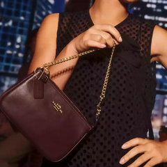 【2025网一】Coach Outlet CA：蔻驰奥莱热卖！入手包袋、配饰、鞋履等