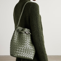 BOTTEGA VENETA Andiamo 编织水桶包