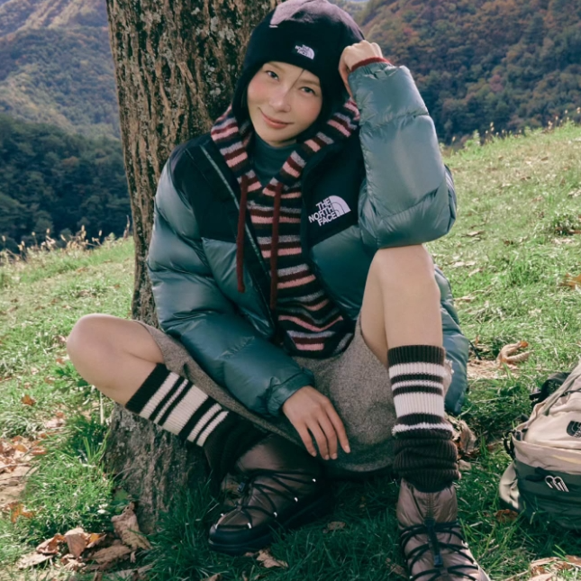 StockX：本周潮玩时尚热卖精选 北面黑色羽绒服$223