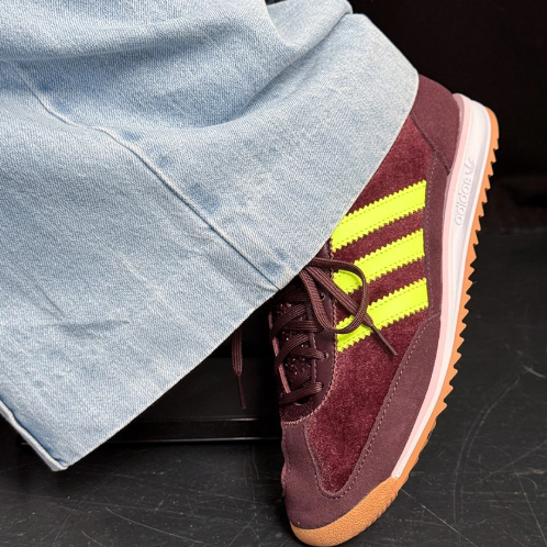 SHOEBACCA：冬季温暖促销！多买多省 入手 Adidas、Puma、Fila 等