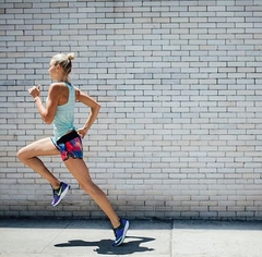 全民健身季！FinishLine：精选女士运动跑步鞋低至5折！