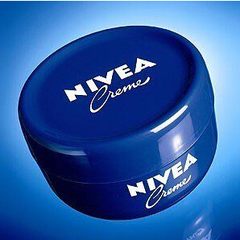 【德亚直邮】只选对的，不选贵的！Nivea 妮维雅 经典小蓝罐 铁盒装 250ml*4罐 9.8欧（约71元）