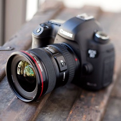 Canon 佳能 EOS 5D Mark III 全画幅单反(机身) $1899（约12533元）