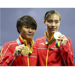 吴敏霞超郭晶晶成跳水史*人~吴敏霞施廷懋摘双人女子三米板金牌！