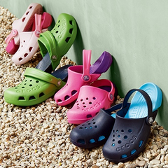 CROCS 卡洛驰 Baya Kids 小童/大童款洞洞鞋 超低价1285日元起（约85元起）