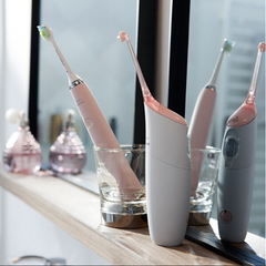 Philips 粉色喷气式洁牙器 ￡58（约499元）