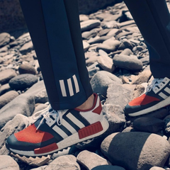 ASOS.com 官网：精选 adidas Originals 系列男士运动鞋 低至3折 断码快！