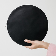 纽约新锐设计师品牌 KARA 黑色圆形手包