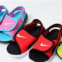 【55海淘节】Nike 耐克 Sunray Adjust 4大童款*术贴凉鞋 特价2268日元（约140元），可参加满减