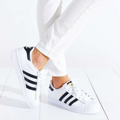 Adidas Originals 三叶草“superstar” 女士运动鞋 金标