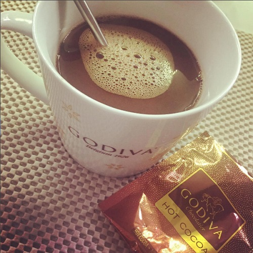 【7.5折】Godiva 歌帝梵 牛奶巧克力热可可&马克杯 礼品装