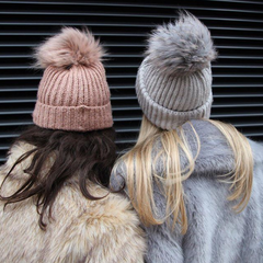 冬天到了，你需要帽子、围巾、手套~