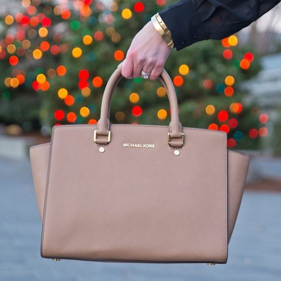 Michael Kors 官网：精选 MK selma 系列秋千包 正价商品7.5折