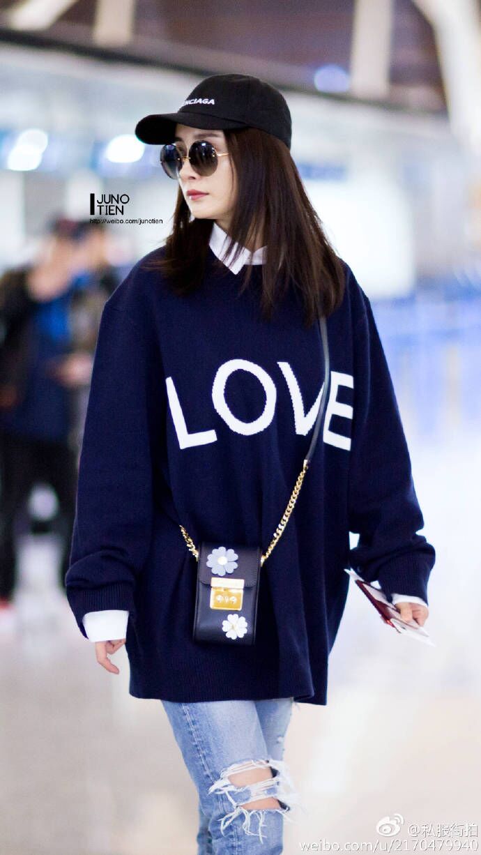 杨幂同款相机包低价来袭！Michael Kors 官网：精选 Scout 贴花小相机包 $186（约1347元）