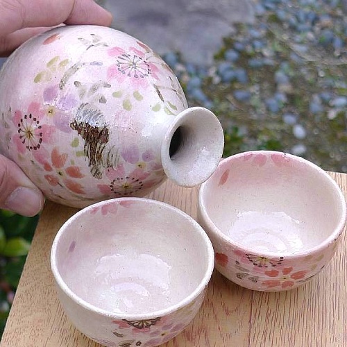 京都清水烧 樱花酒壶酒杯组合 限量品 折后 8140日元（约539元），送2160点积分