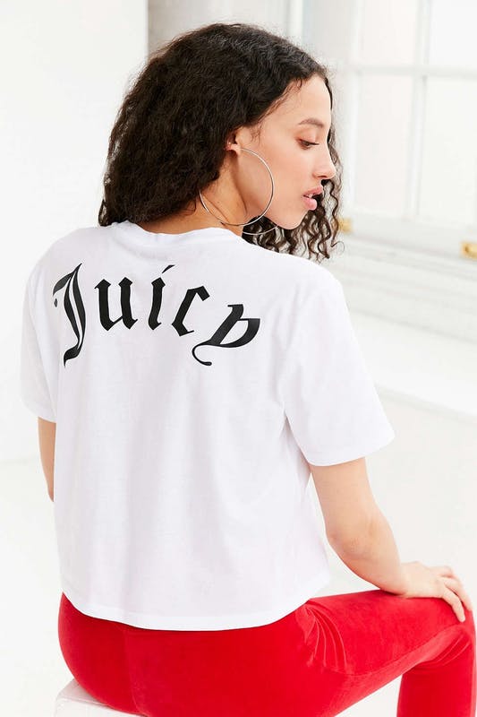 Juicy Couture X Urban Outfitters 联名款基础款T恤 （约87元）