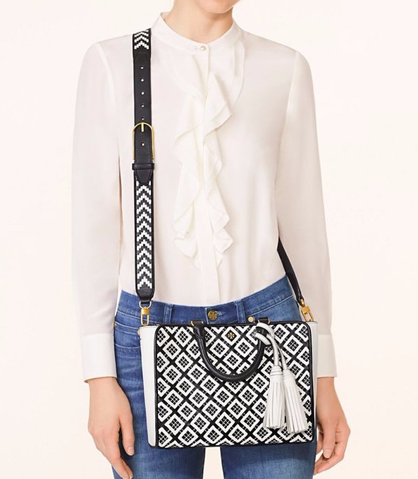 【3.6折 仅剩2只！】Tory Burch 汤丽柏琦 ROBINSON 编织纹皮革小号托特包 $209（约1514元）