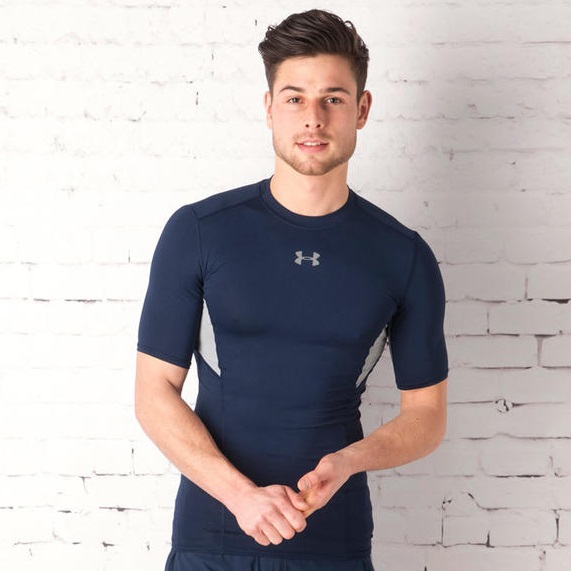 Under Armour 男士运动紧身衣 £16.99（约148元）